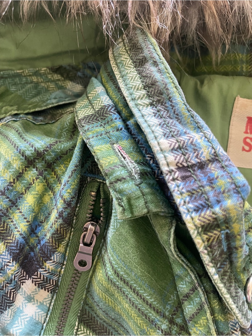 Vintage Y2k Mossimo Supply Co. Green Plaid Hooded Puffer Jacket with Faux Fur L - Picture 4 of 10